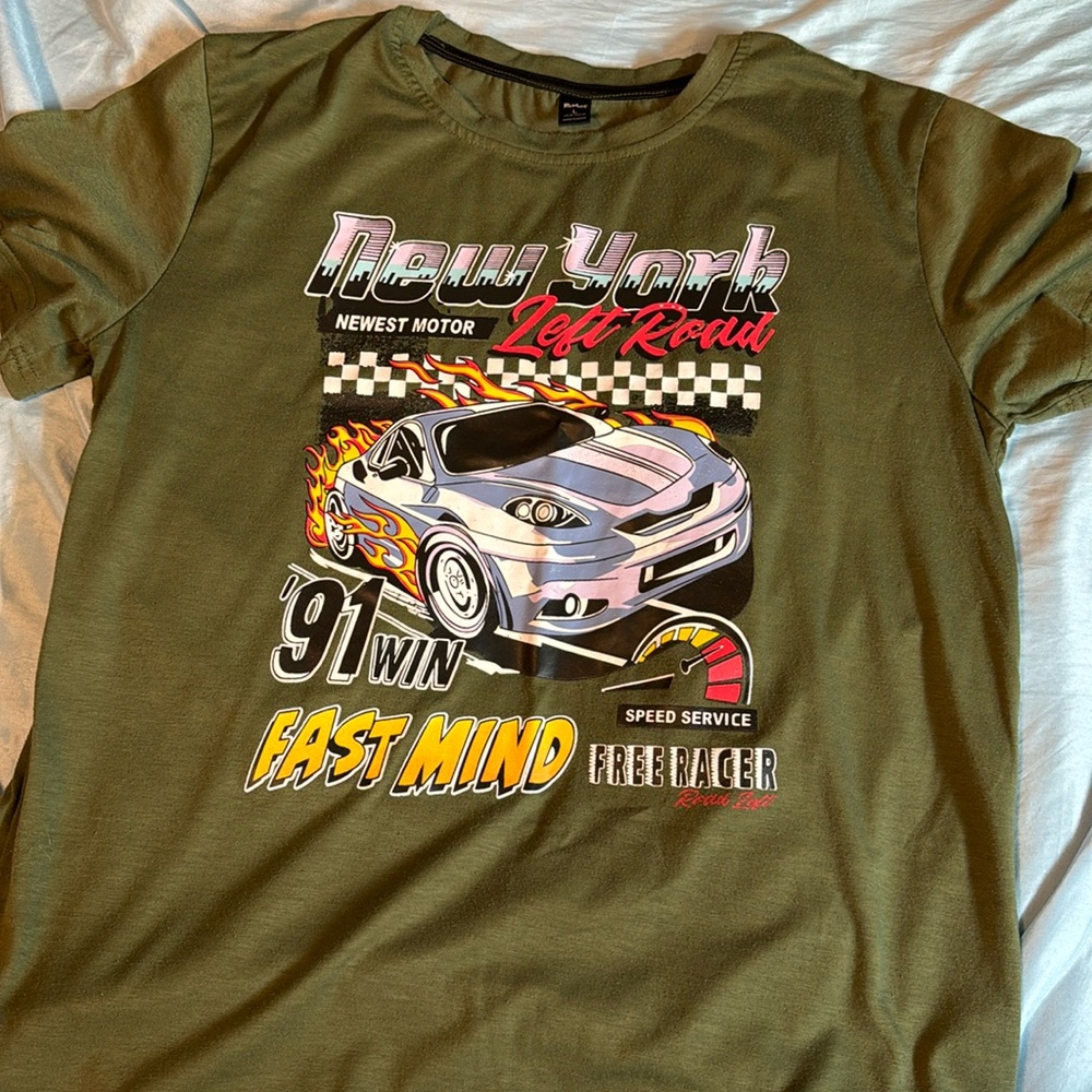 Men’s graphic Tee